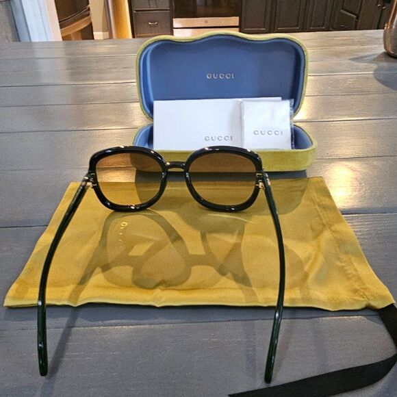 Gucci Women's Black Gradient Square Sunglasses GG1068SA - Picture 11 of 14